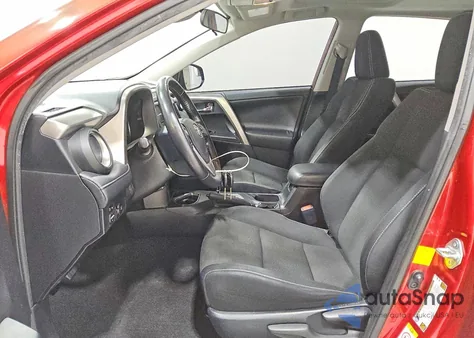 2017 Toyota Rav4 Xle z USA, uszkodzony, nr VIN JTMWFREV0HJ103670